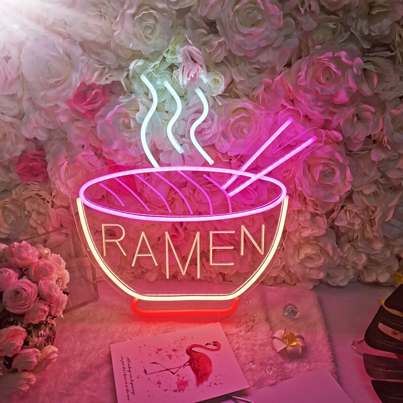"Ramen, Nuudelit" Neonkyltti (Varastossa: 3 kpl)