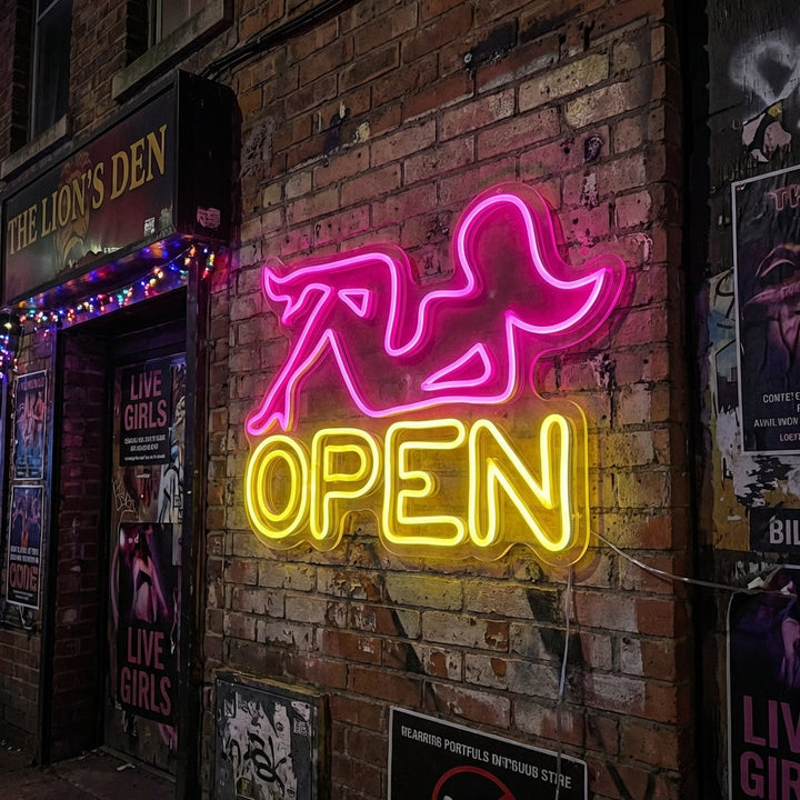"Strippiklubi" Neonkyltti