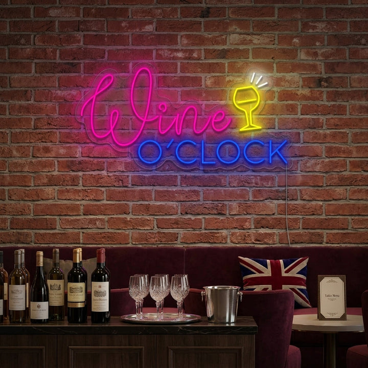 "Wine O'clock" Neonkyltti
