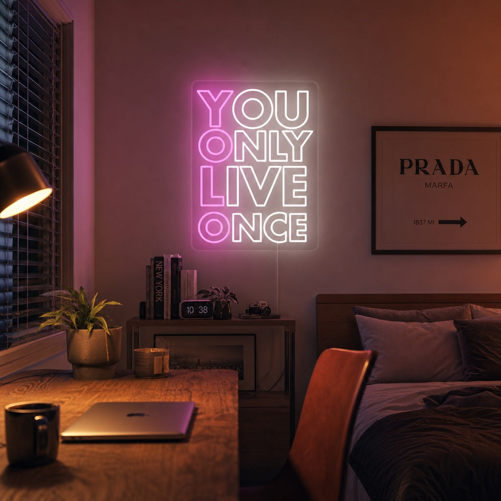 "You Only Live Once YOLO" Neonkyltti