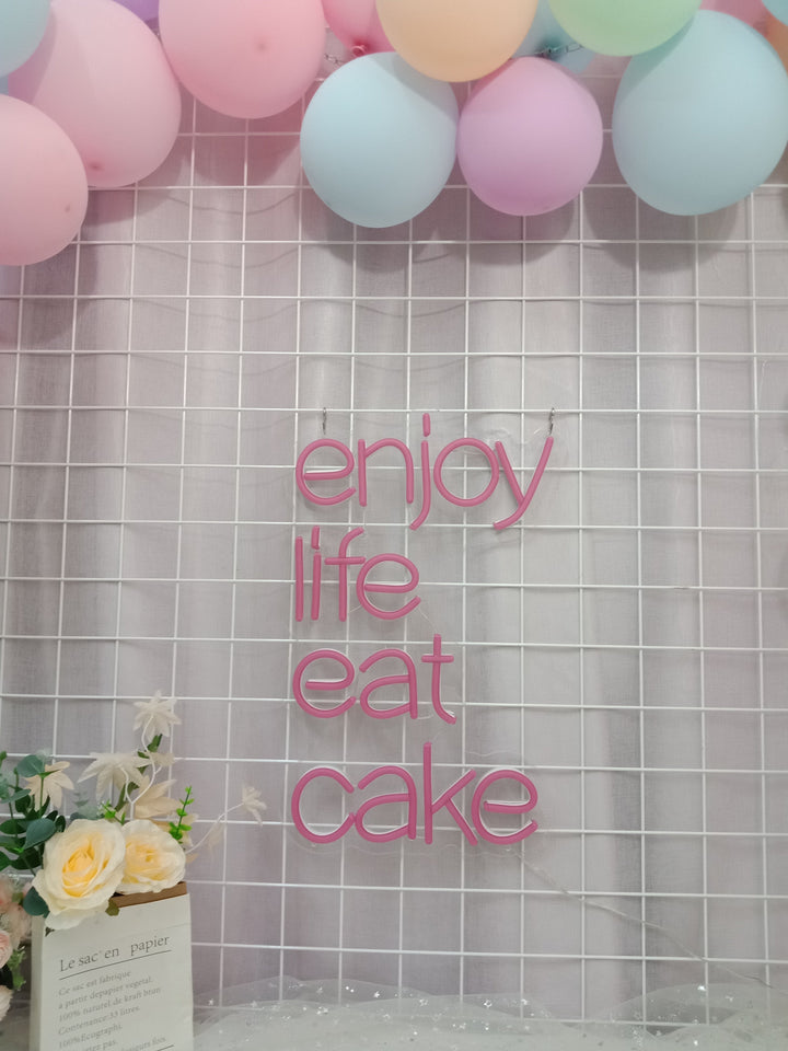 "Enjoy Life Eat Cake" Neonkyltti (Varastossa: 3 kpl)