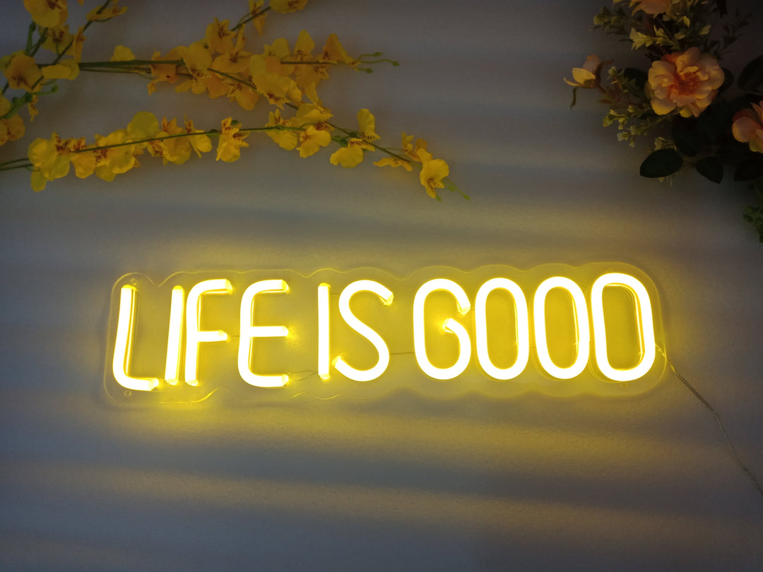 "Life Is Good" Neonkyltti (Varastossa: 4 kpl)