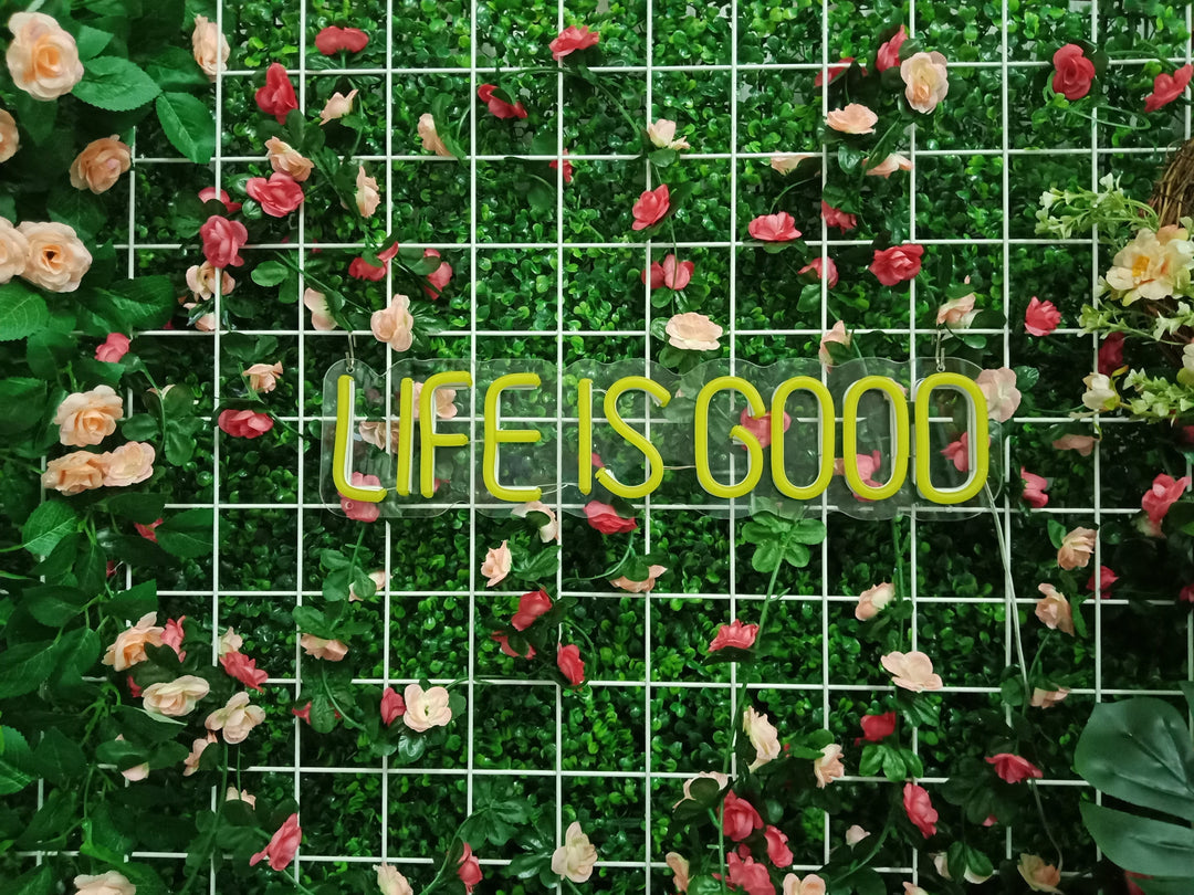 "Life Is Good" Neonkyltti (Varastossa: 4 kpl)