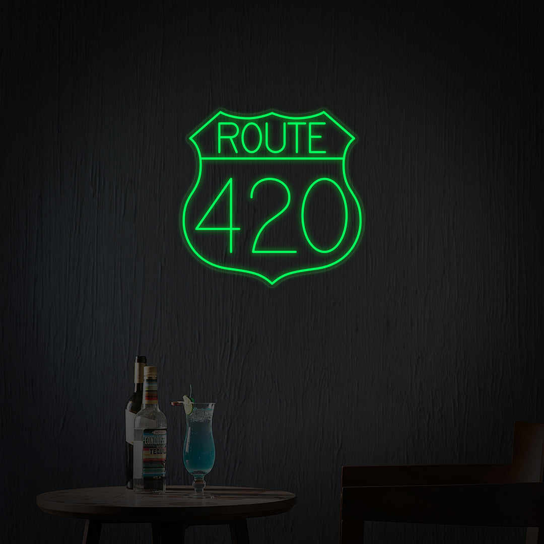 "Moottoritiet Ja Reitti 420" Neonkyltti