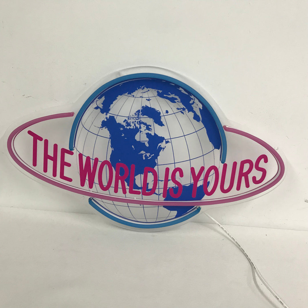"The World Is Yours" Pieni Neonkyltti